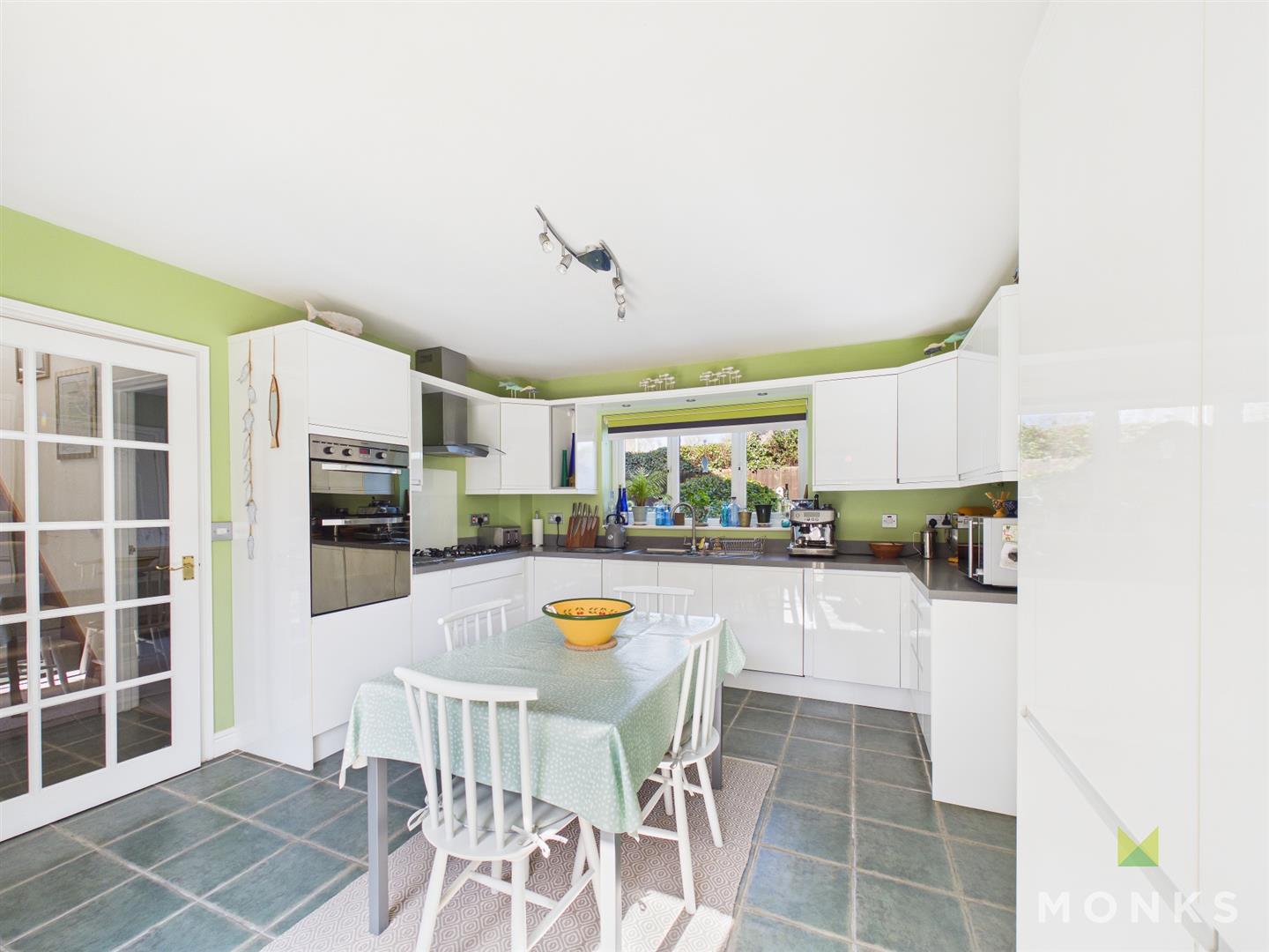 1 Firs Close, Oswestry, SY11 3LT For Sale